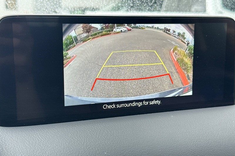 Mazda CX-5 Vehicle Full-screen Gallery Image 27