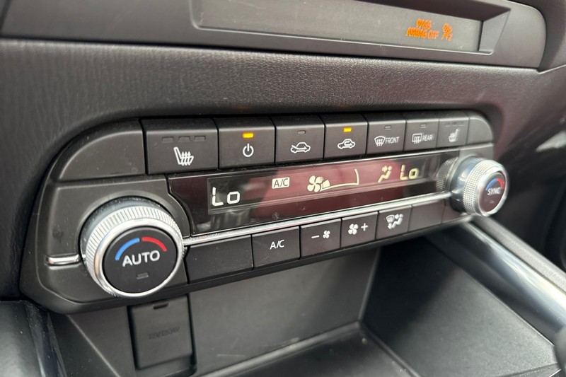 Mazda CX-5 Vehicle Full-screen Gallery Image 28