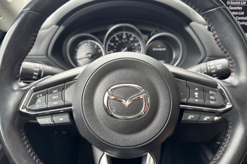 Mazda CX-5 Vehicle Full-screen Gallery Image 36