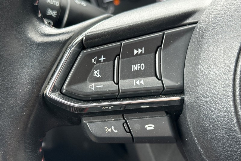 Mazda CX-5 Vehicle Full-screen Gallery Image 37