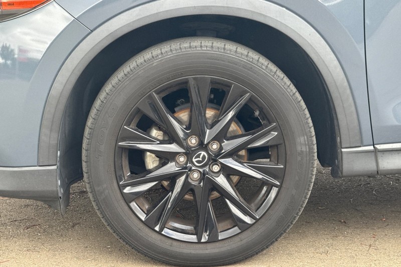 Mazda CX-5 Vehicle Full-screen Gallery Image 46