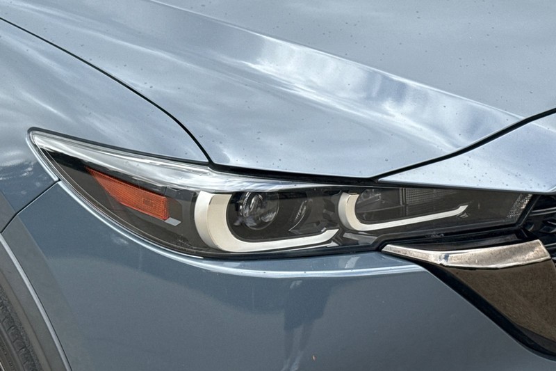Mazda CX-5 Vehicle Full-screen Gallery Image 47