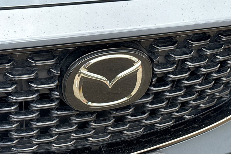 Mazda CX-5 Vehicle Full-screen Gallery Image 48