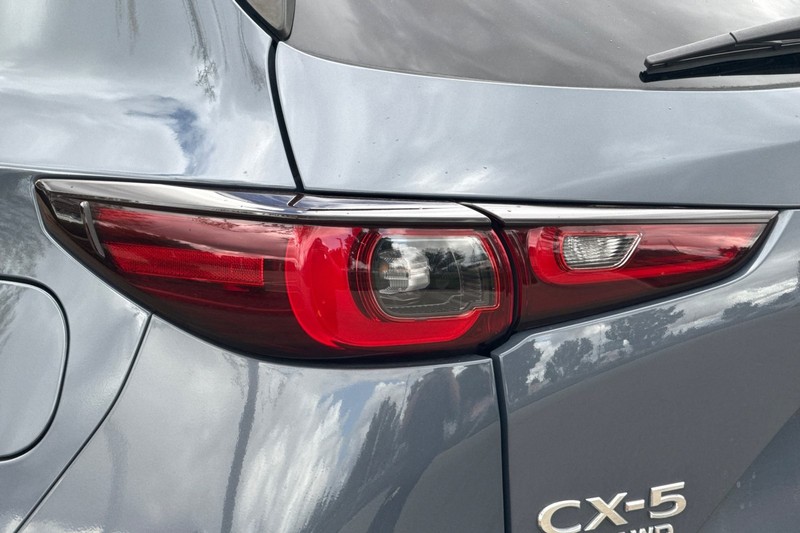 Mazda CX-5 Vehicle Full-screen Gallery Image 49