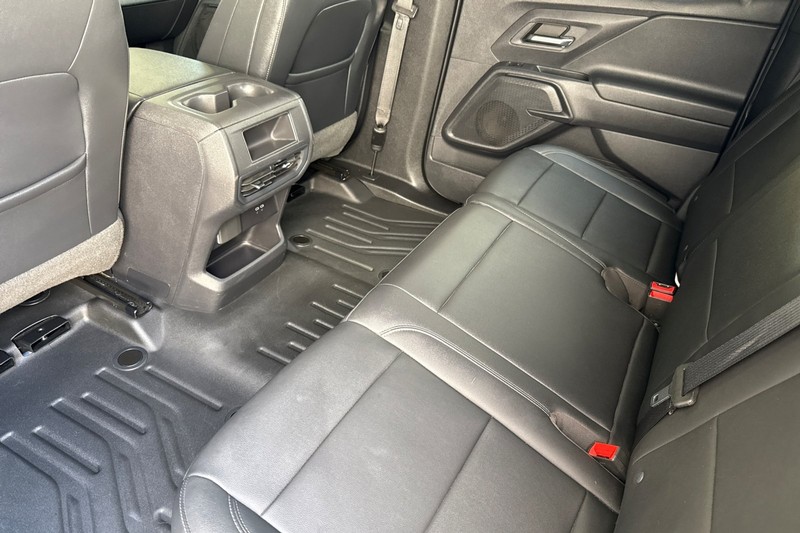 Chevrolet Silverado EV Vehicle Full-screen Gallery Image 14