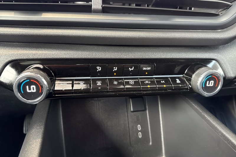 Chevrolet Silverado EV Vehicle Full-screen Gallery Image 27