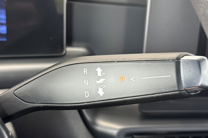 Chevrolet Silverado EV Vehicle Full-screen Gallery Image 37