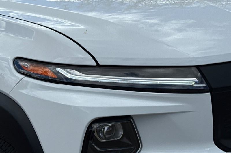 Chevrolet Silverado EV Vehicle Full-screen Gallery Image 45