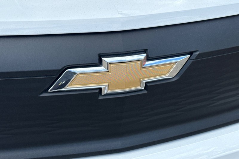 Chevrolet Silverado EV Vehicle Full-screen Gallery Image 46