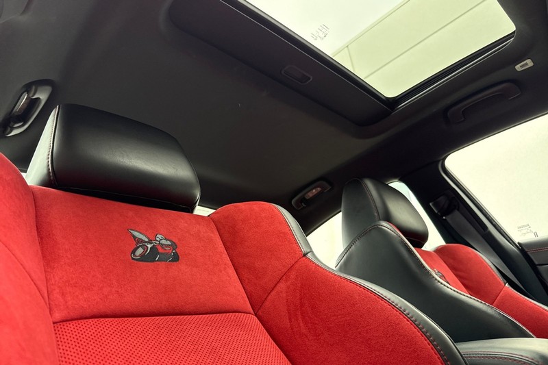 Dodge Charger Vehicle Full-screen Gallery Image 19