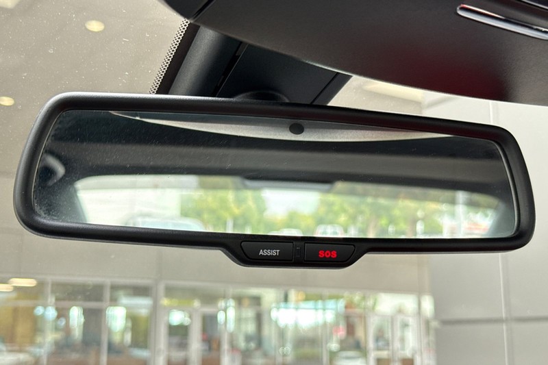 Dodge Charger Vehicle Full-screen Gallery Image 24