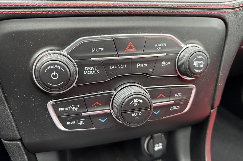 Dodge Charger Vehicle Full-screen Gallery Image 27