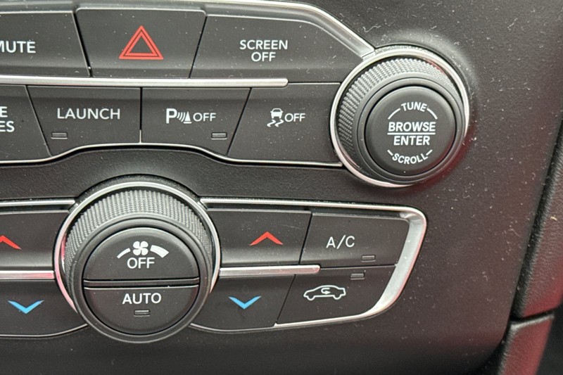 Dodge Charger Vehicle Full-screen Gallery Image 29