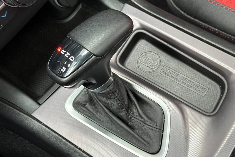 Dodge Charger Vehicle Full-screen Gallery Image 32