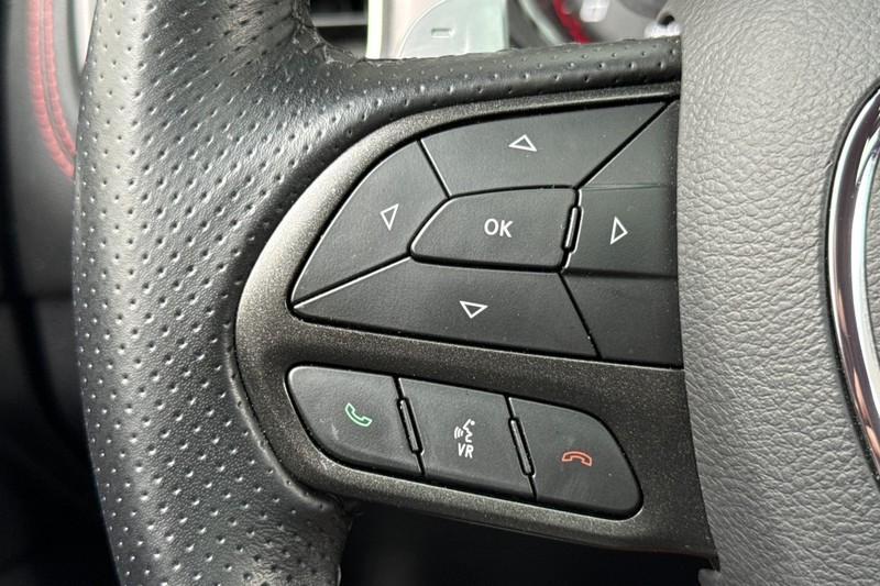 Dodge Charger Vehicle Full-screen Gallery Image 35