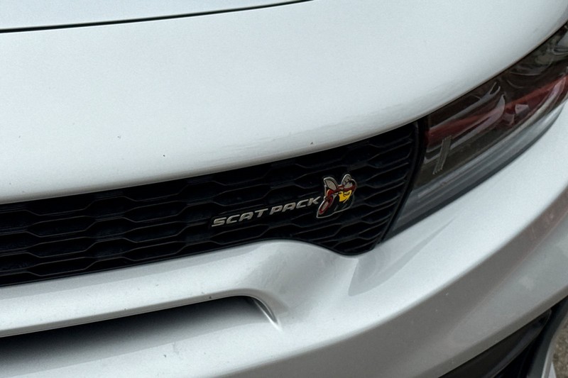 Dodge Charger Vehicle Full-screen Gallery Image 45