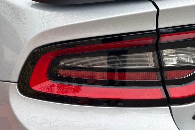 Dodge Charger Vehicle Full-screen Gallery Image 46
