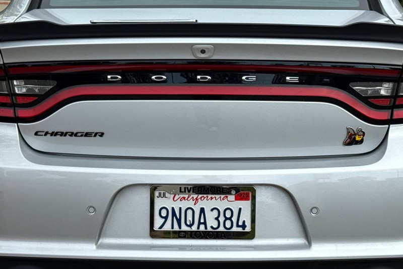 Dodge Charger Vehicle Full-screen Gallery Image 47