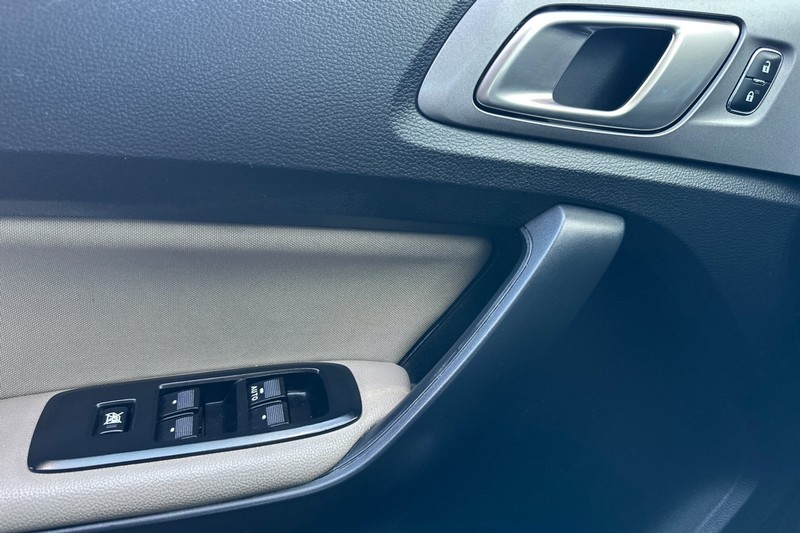 Ford Ranger Vehicle Full-screen Gallery Image 11