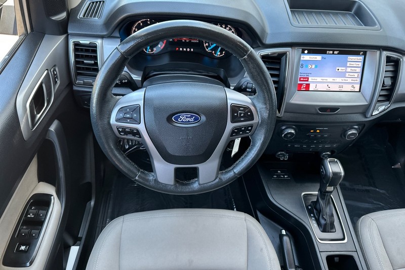 Ford Ranger Vehicle Full-screen Gallery Image 16