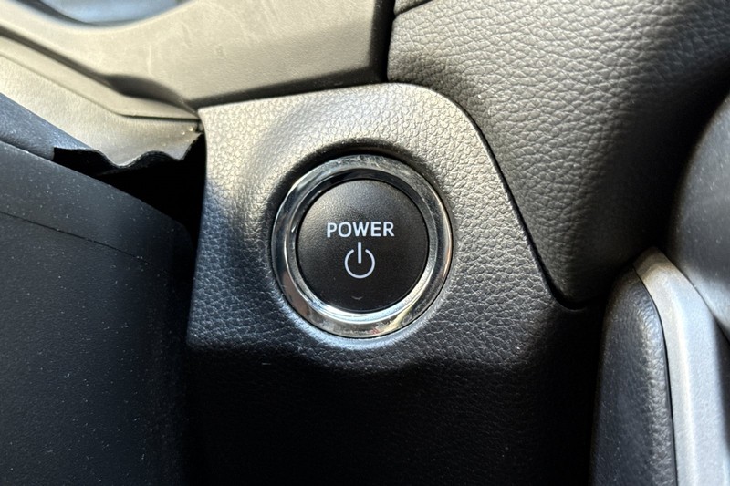 Toyota RAV4 Vehicle Full-screen Gallery Image 34