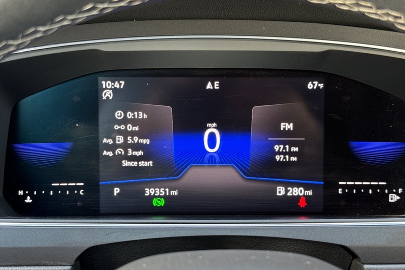 Volkswagen Tiguan Vehicle Full-screen Gallery Image 40