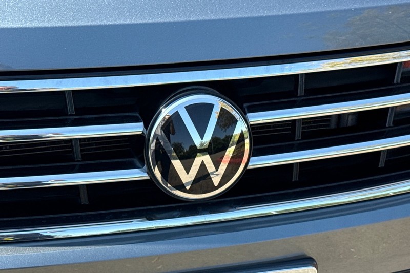 Volkswagen Tiguan Vehicle Full-screen Gallery Image 47