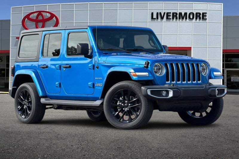 Jeep Wrangler Vehicle Full-screen Gallery Image 02