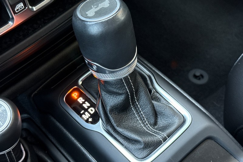 Jeep Wrangler Vehicle Full-screen Gallery Image 33