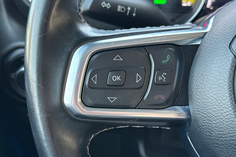 Jeep Wrangler Vehicle Full-screen Gallery Image 36