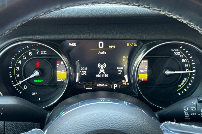 Jeep Wrangler Vehicle Full-screen Gallery Image 39