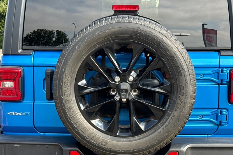 Jeep Wrangler Vehicle Full-screen Gallery Image 48
