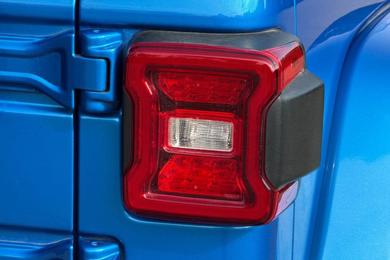 Jeep Wrangler Vehicle Full-screen Gallery Image 49