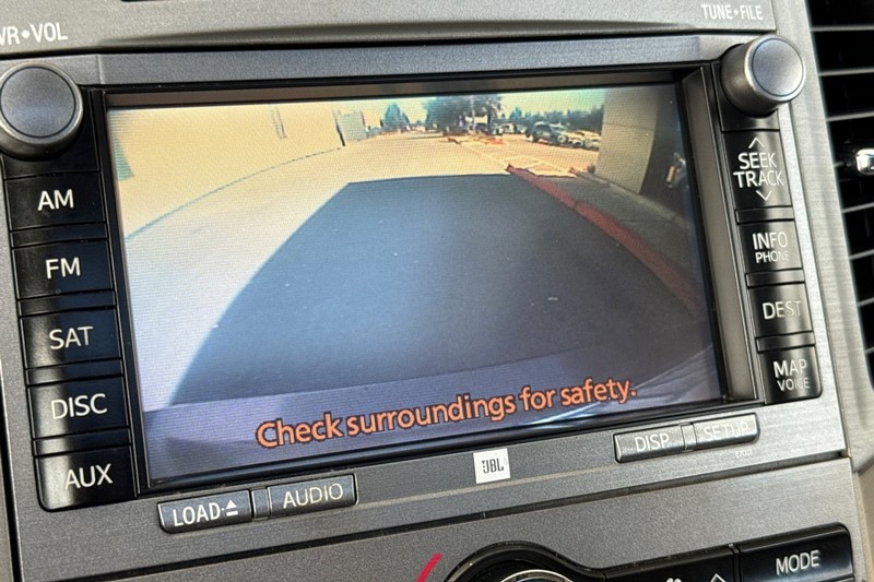 Toyota Venza Vehicle Full-screen Gallery Image 27