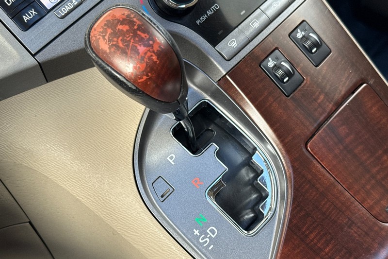 Toyota Venza Vehicle Full-screen Gallery Image 33