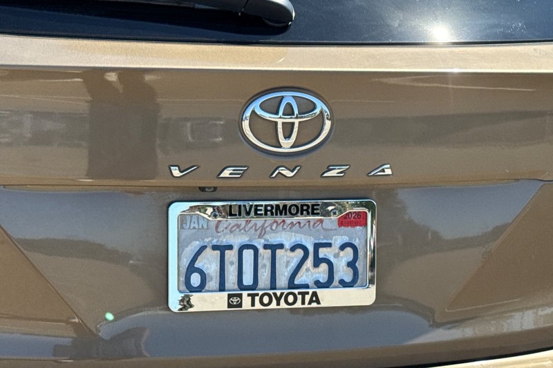 Toyota Venza Vehicle Full-screen Gallery Image 49