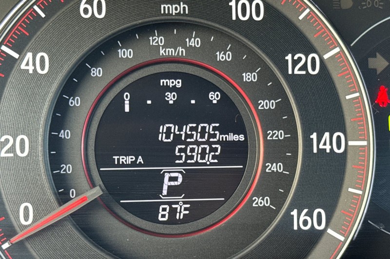 Honda Accord Sedan Vehicle Full-screen Gallery Image 39