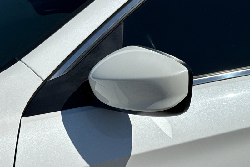 Honda Accord Sedan Vehicle Full-screen Gallery Image 50