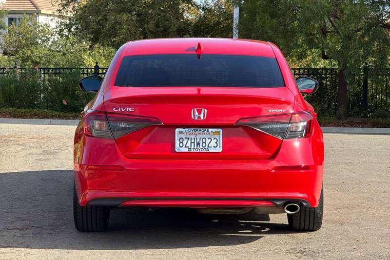 Honda Civic Sedan Vehicle Full-screen Gallery Image 05