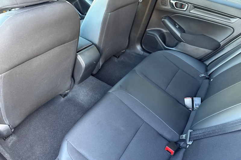 Honda Civic Sedan Vehicle Full-screen Gallery Image 14