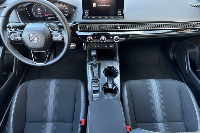 Honda Civic Sedan Vehicle Full-screen Gallery Image 15