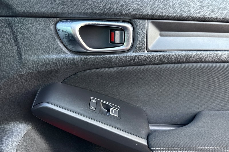 Honda Civic Sedan Vehicle Full-screen Gallery Image 20