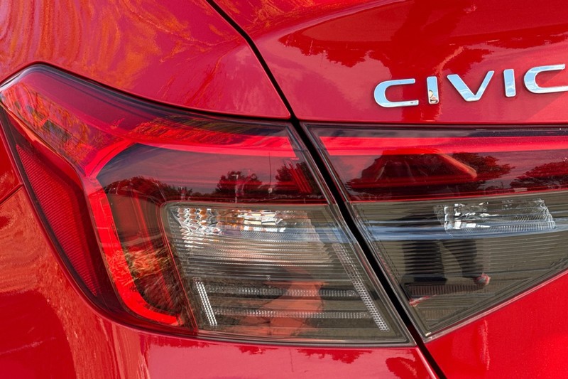 Honda Civic Sedan Vehicle Full-screen Gallery Image 46