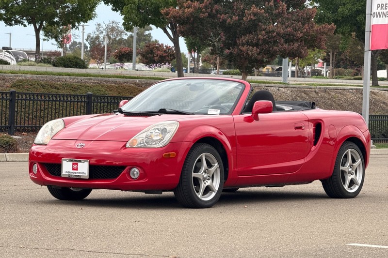 Toyota MR2 Spyder Vehicle Full-screen Gallery Image 08