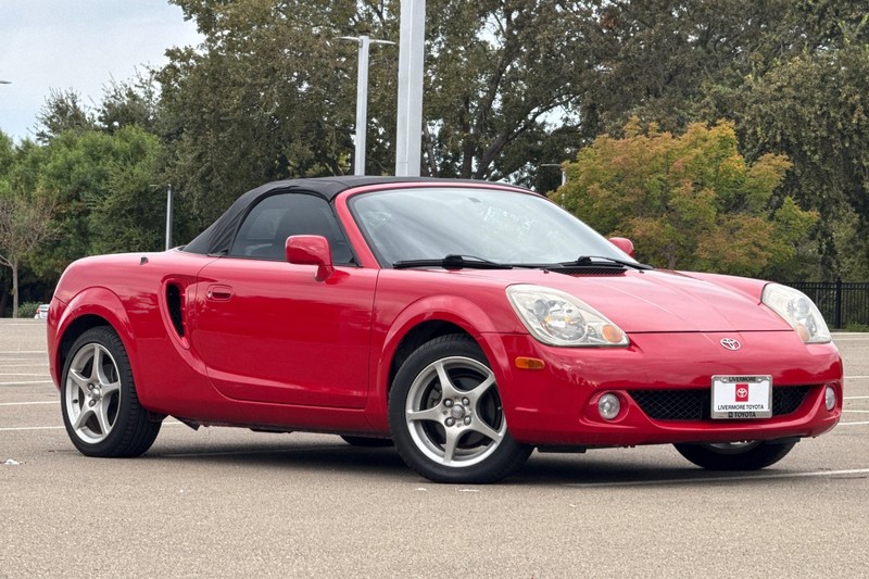 Toyota MR2 Spyder Vehicle Full-screen Gallery Image 10