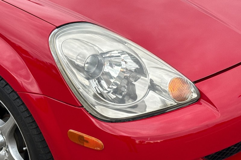 Toyota MR2 Spyder Vehicle Full-screen Gallery Image 42