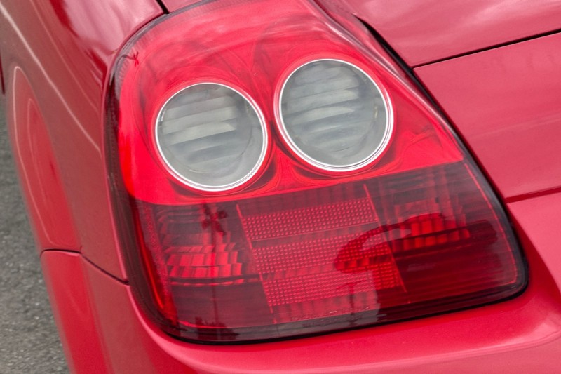 Toyota MR2 Spyder Vehicle Full-screen Gallery Image 44