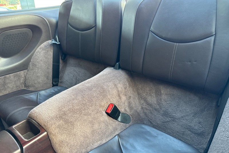 Porsche 911 Vehicle Full-screen Gallery Image 14