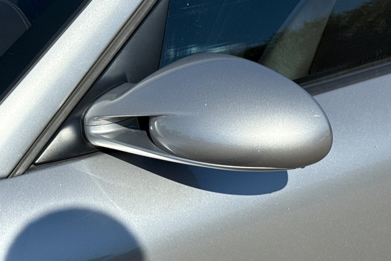 Porsche 911 Vehicle Full-screen Gallery Image 49