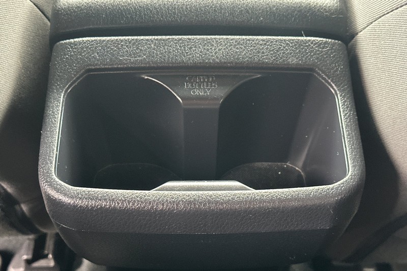 Toyota Tacoma Vehicle Full-screen Gallery Image 42